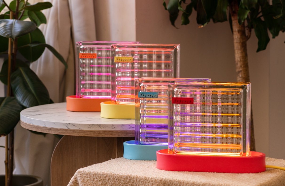 Elektryzujący design: kolorowe lampy od Lumo