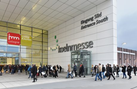 zdjęcie wejścia do na targi imm Cologne 2019