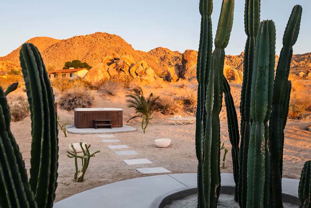 Kalifornijskie odcienie surrealizmu: niesamowity dom na pustyni