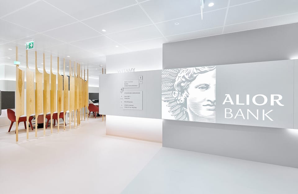 wnętrze nowego oddziału alior bank w ekologicznym stylu