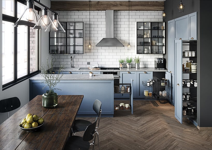 drewniana podłoga z klepkami w kuchni z niebieskimi szafkami oraz białą licówka na głównej ścianie z stalowym okapem