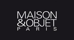 biały logotyp Maison & Objet Paris 2020 na czarnym tle