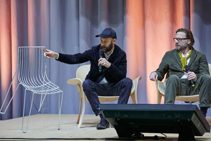 dwóch mężczyzna podczas dyskusji na Arena Design 2019