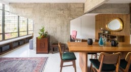 Obiekty w betonie: kolorowy apartament w Brazylii