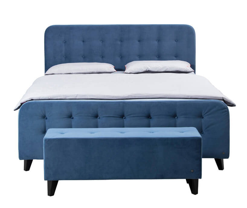 Pantone color of the year 2020 Classic Blue kolor roku 2020 inspiracja niebieskiego łóżka Nordic BOX XL od Tom Tailor