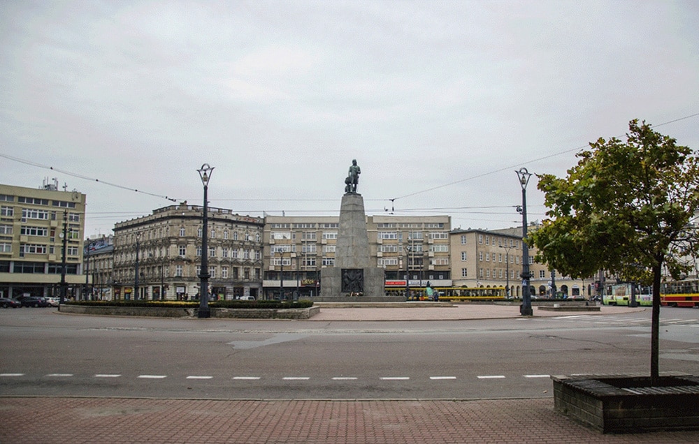 Rewitalizacja Placu Wolności w Łodzi: więcej zieleni, mniej samochodów
