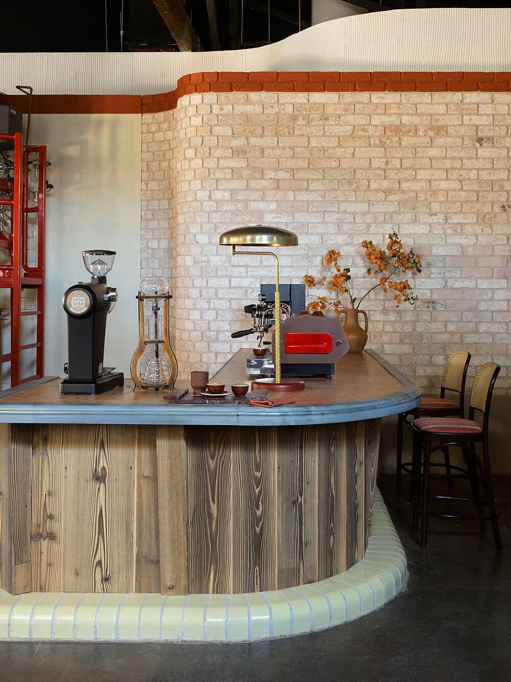 Włoska nostalgia z industrialem: kawiarnia w Sydney