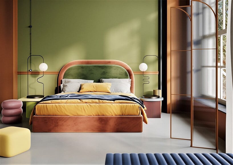 zielona oliwkowa ściana z pomarańczowym łóżkiem sypialnianym i półokrągłym zagłówkiem