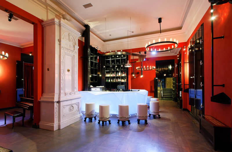 bar