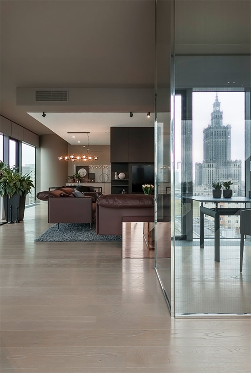Brutal poskromiony. Luksusowy apartament projektu pracowni de novo