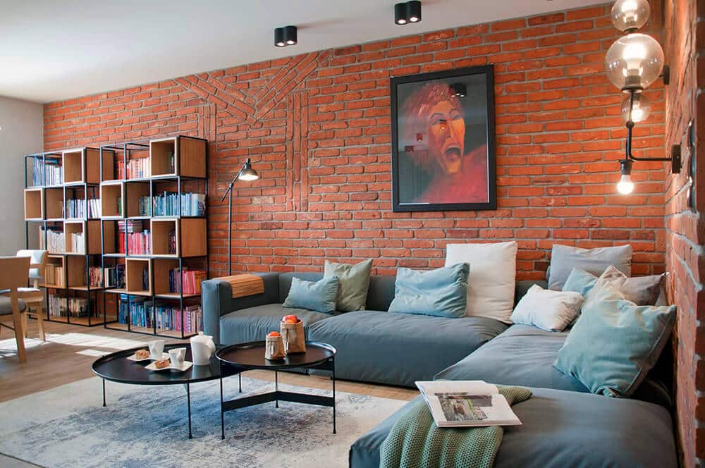 Cegła, metal i tkanina: loft w wersji soft