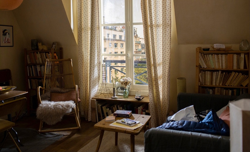 Emily w Paryżu otoczona designem