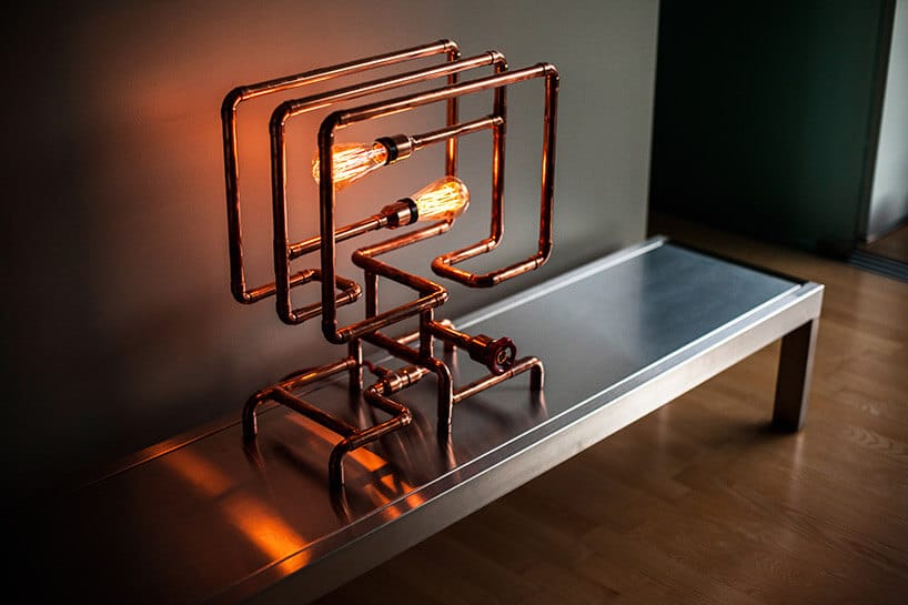 lampa z rurek pokrytych miedzią