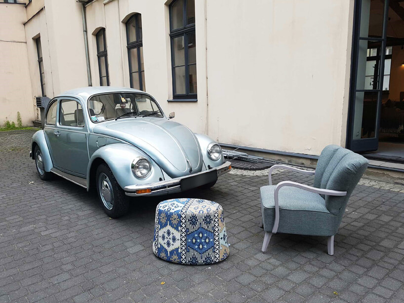 garbaty fotel obok VW Garbusa