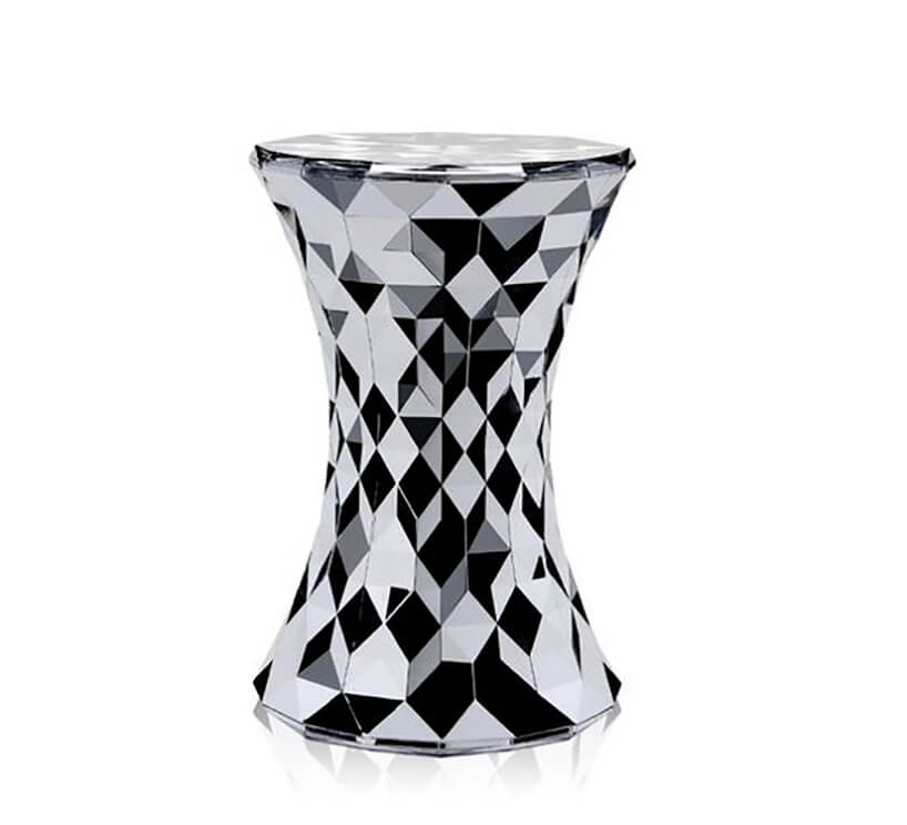 czarno-biały kryształowy stolik