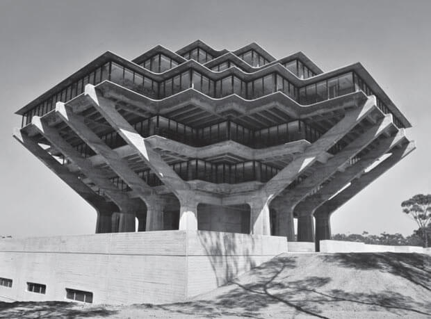 skomplikowany modernistyczny budynek