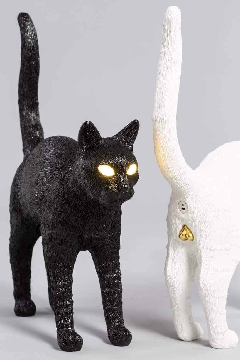 dwie lampy w kształcie kota