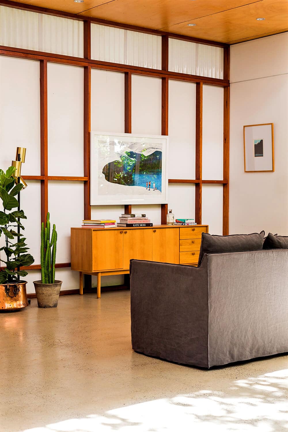 Mid-century modern we wnętrzach: styl z połowy wieku