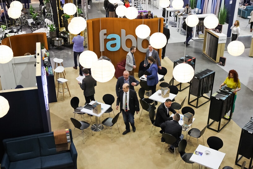 widok z góry na stoiska fabb