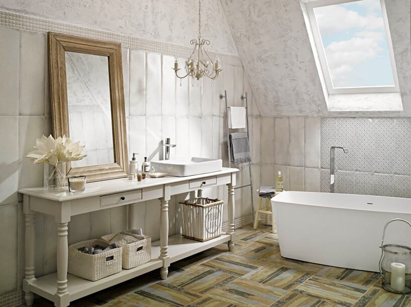Nie tylko dla romantyków: jak urządzić wnętrze w stylu shabby chic?