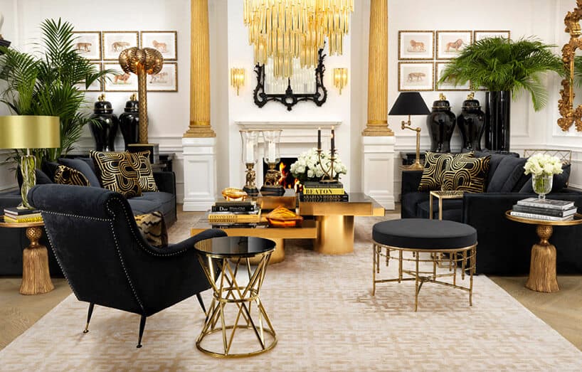 wnętrze glamour ze złotymi akcentami i czarnymi fotelami