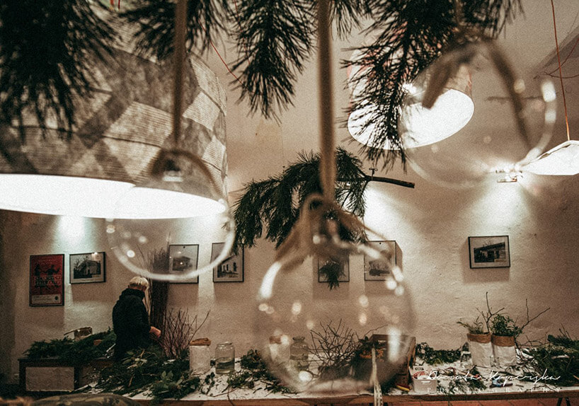 świątecznie udekorowane wnętrze