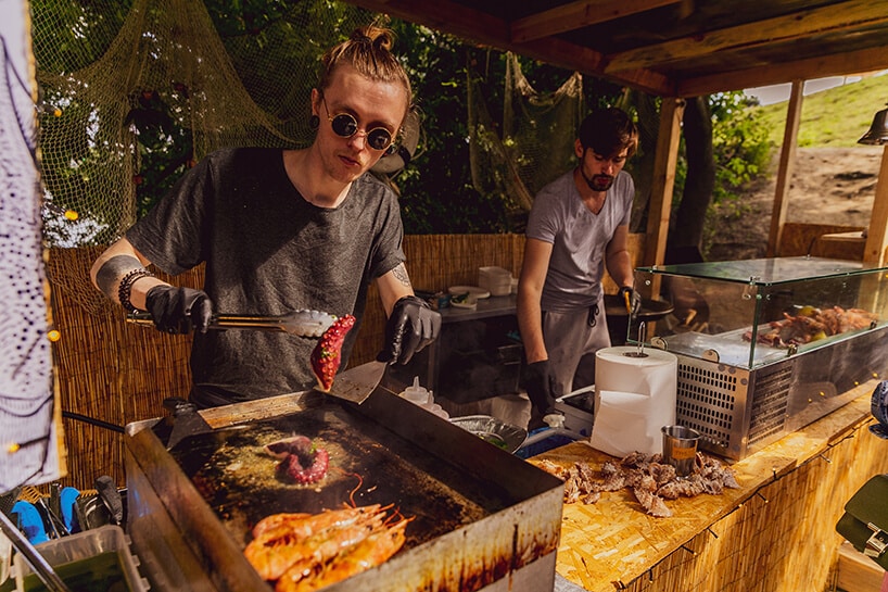 otwarcie Letniej Strefy Domoteki 2019 strefa bufetowa z owocami morza