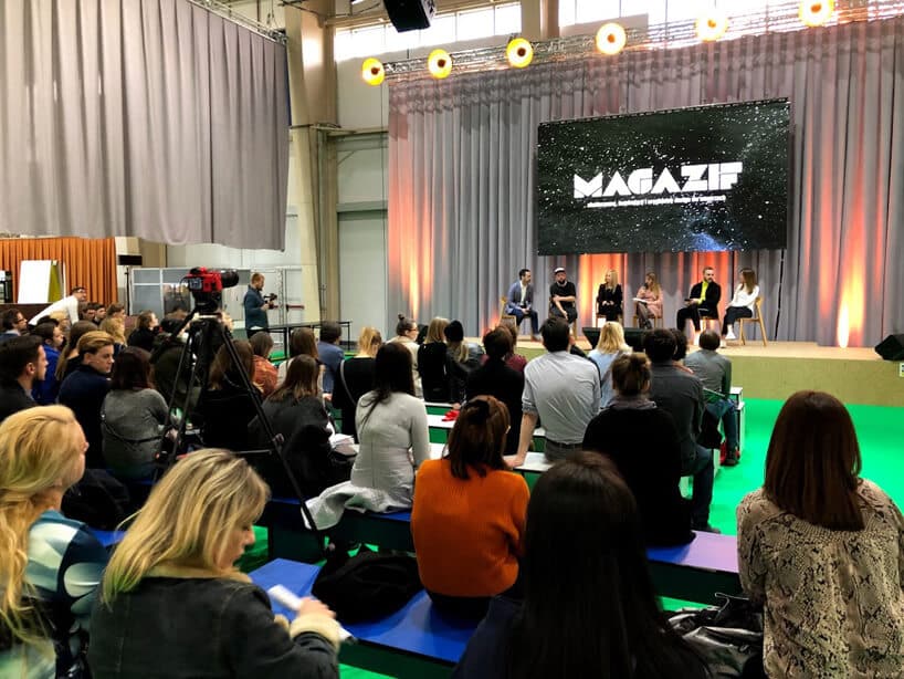 zdjęcie słuchaczy podczas panelu MAGAZIF na Arena Design 2019