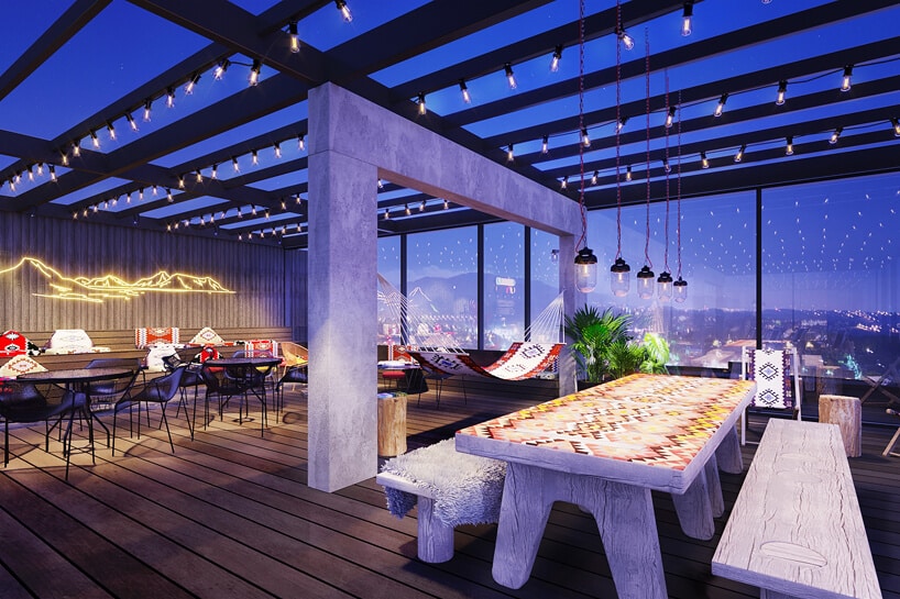 Skybar w ibis Styles w Sarajewie z dużym białym stołem