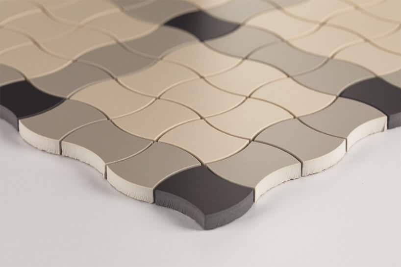 szaro beżowo brązowe płytki ceramiczne gorseciki od Ceramiki Paradyż z bliska