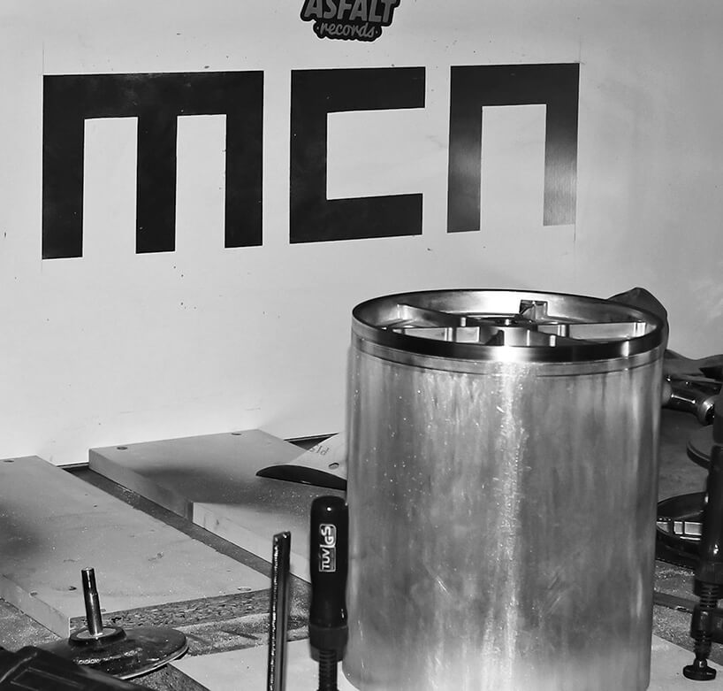 metalowy rulon przed obróbką