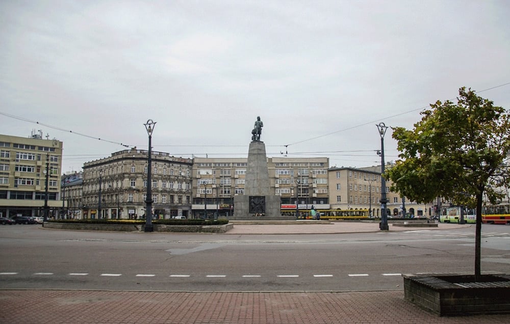 Rewitalizacja Placu Wolności w Łodzi: więcej zieleni, mniej samochodów