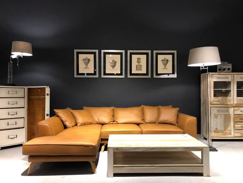cielisty mebel w pokoju z meblami artdecor