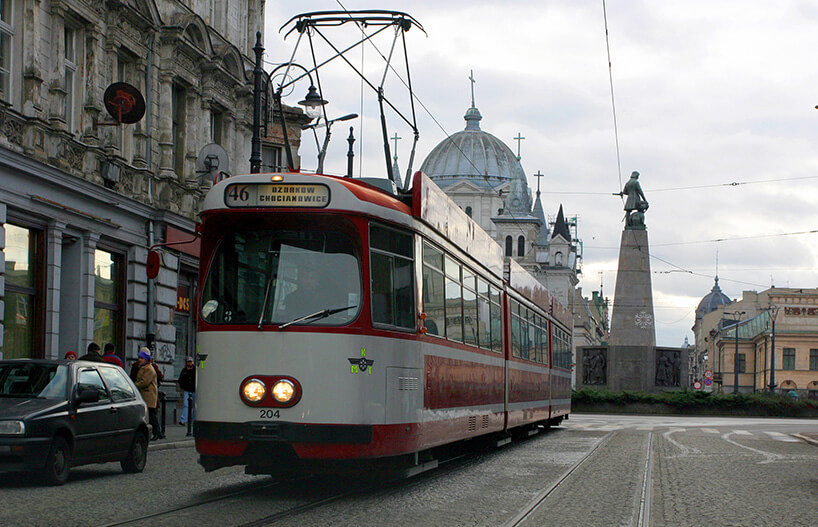 tramwaj w centru miasta