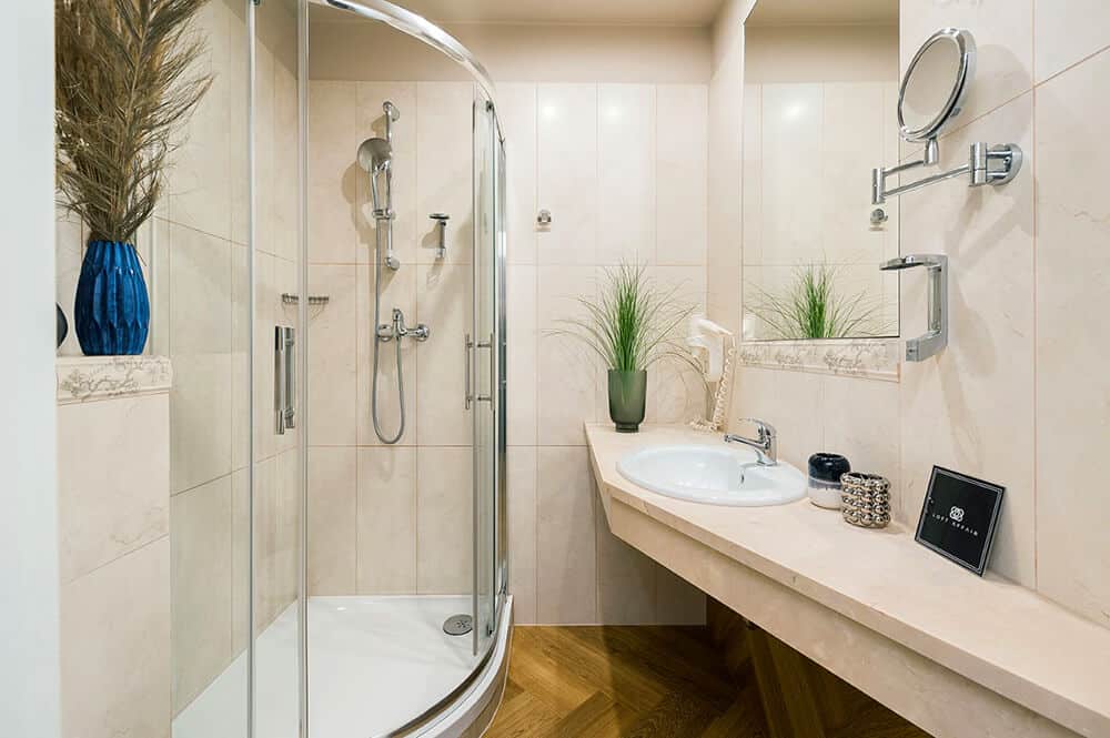 W barwach nieba. Krakowski mini apartament z akcentem koloru i wzoru